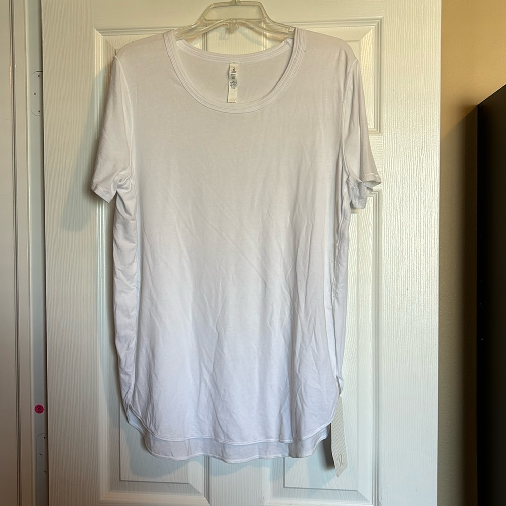 Lululemon Om Tee women’s white short sleeve shirt size 12